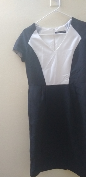 A work dress - Picture 1 of 4